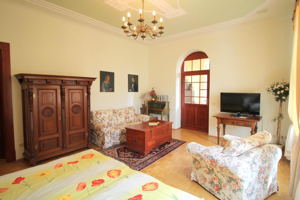 Hotel-Appartement-Villa Ulenburg Дрезден Экстерьер фото