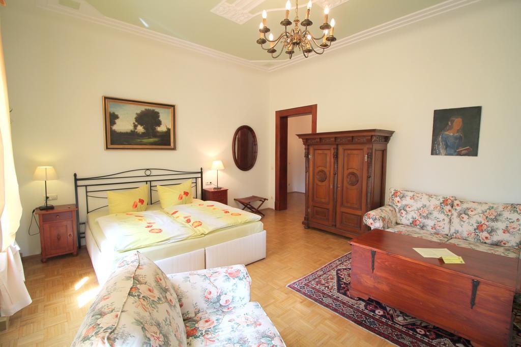 Hotel-Appartement-Villa Ulenburg Дрезден Экстерьер фото