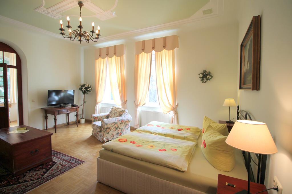 Hotel-Appartement-Villa Ulenburg Дрезден Экстерьер фото